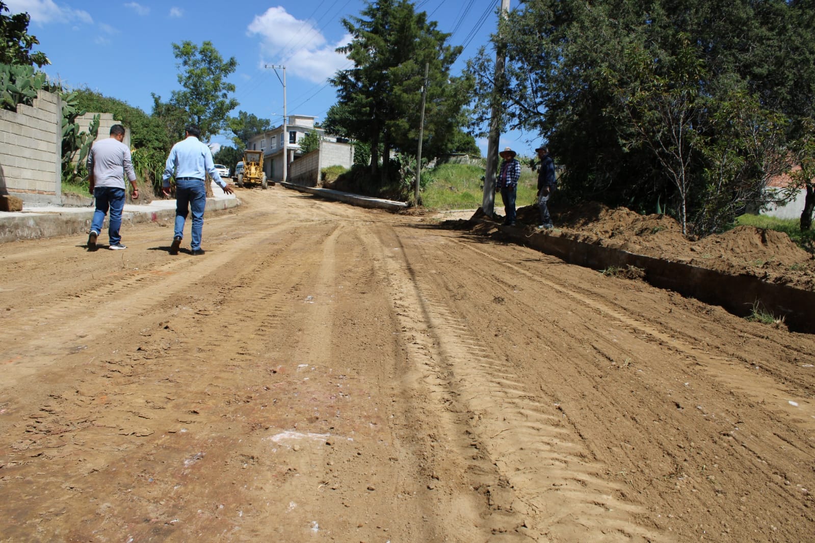DELFONSO CARRO ROLDÁN MANTIENE SUPERVISIÓN PERMANENTE DE OBRAS EN LAS COMUNIDADES DE PANOTLA
